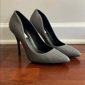 Grey Steve Madden pumps